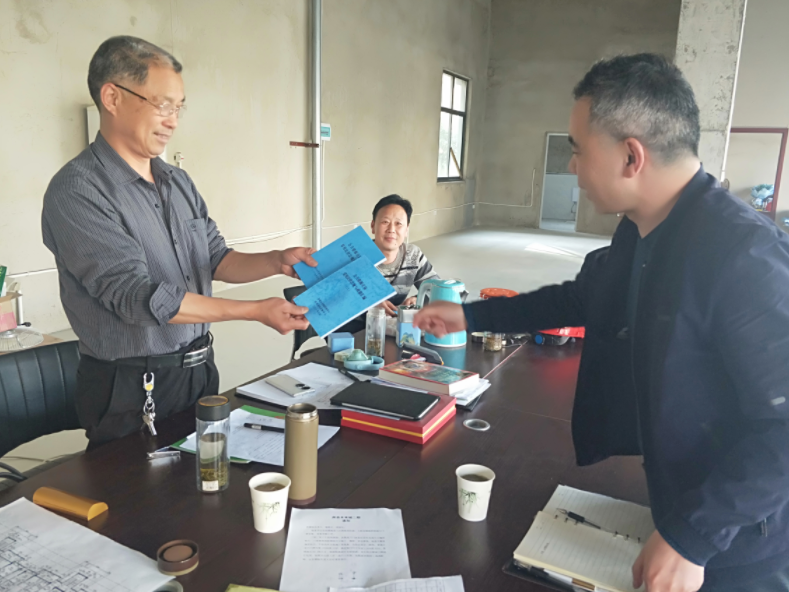 房縣公共資源交易中心重細(xì)節(jié)優(yōu)服務(wù)爭做金牌&ldquo;店小二&rdquo;
